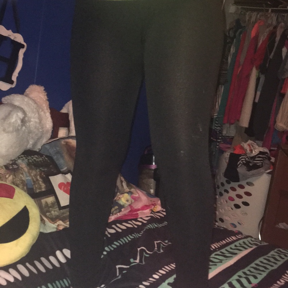 Plain stretchy pants with elastic waist band